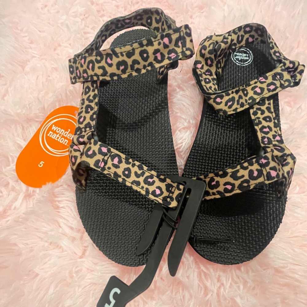 Kids leopard print Teva’s
